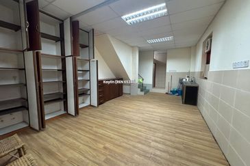 3-Storey Corner Shoplot for Sale @ Carpenter Street, Ewe Hai Street