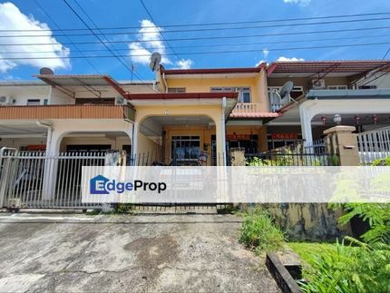 Double Storey Terrace Intermediate at Lorong Resak for sale, Sarawak, Kuching