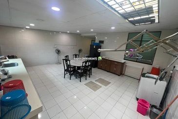 Single Storey Terrace Intermediate at Setia Raja Stutong for sale