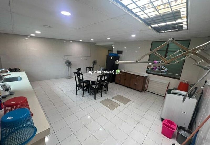 Single Storey Terrace Intermediate at Setia Raja Stutong for sale