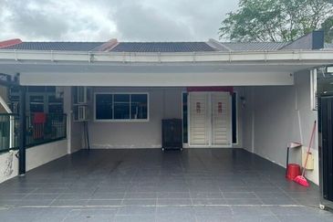 Single Storey Terrace Intermediate at Setia Raja Stutong for sale