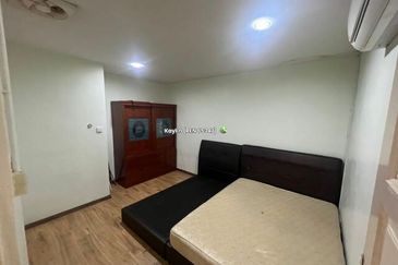 Single Storey Terrace Intermediate at Setia Raja Stutong for sale