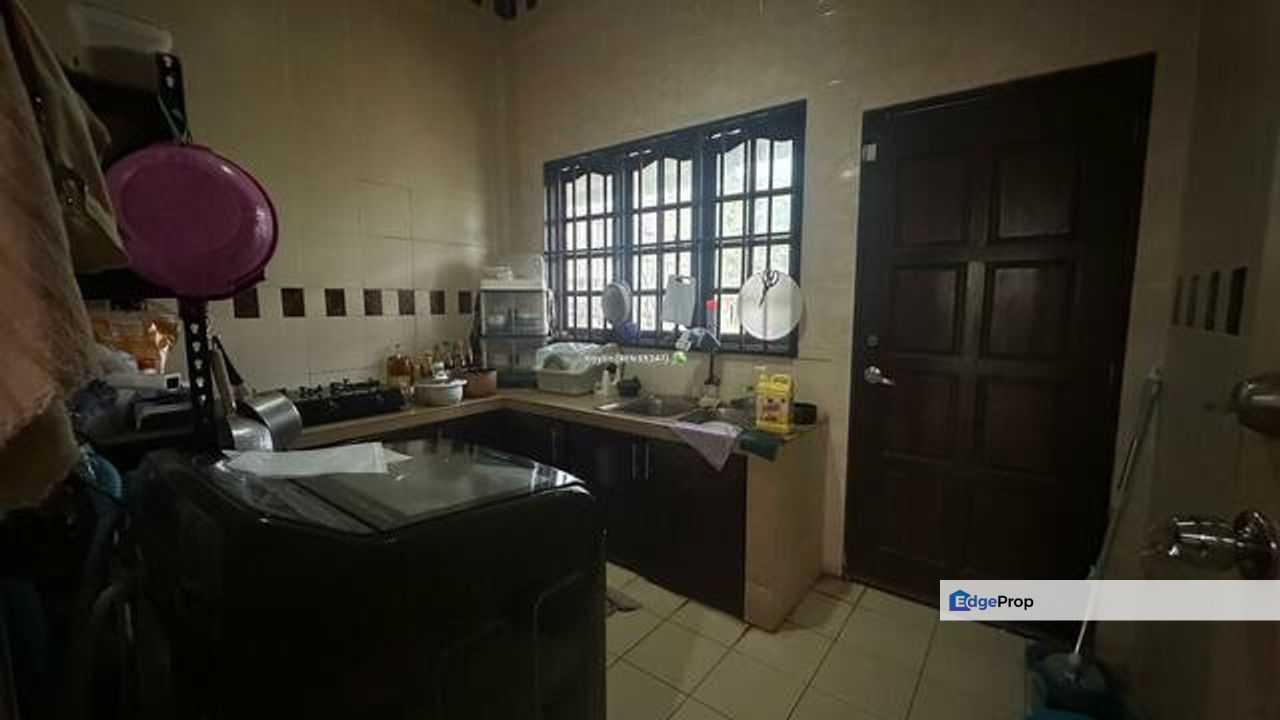 Single Storey Terrace Corner at Janting Batu Kawa for sale, , 