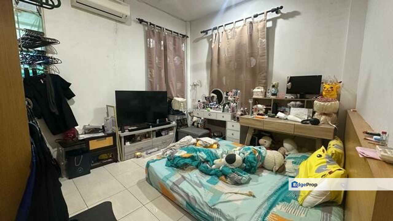 Single Storey Terrace Corner at Janting Batu Kawa for sale, , 