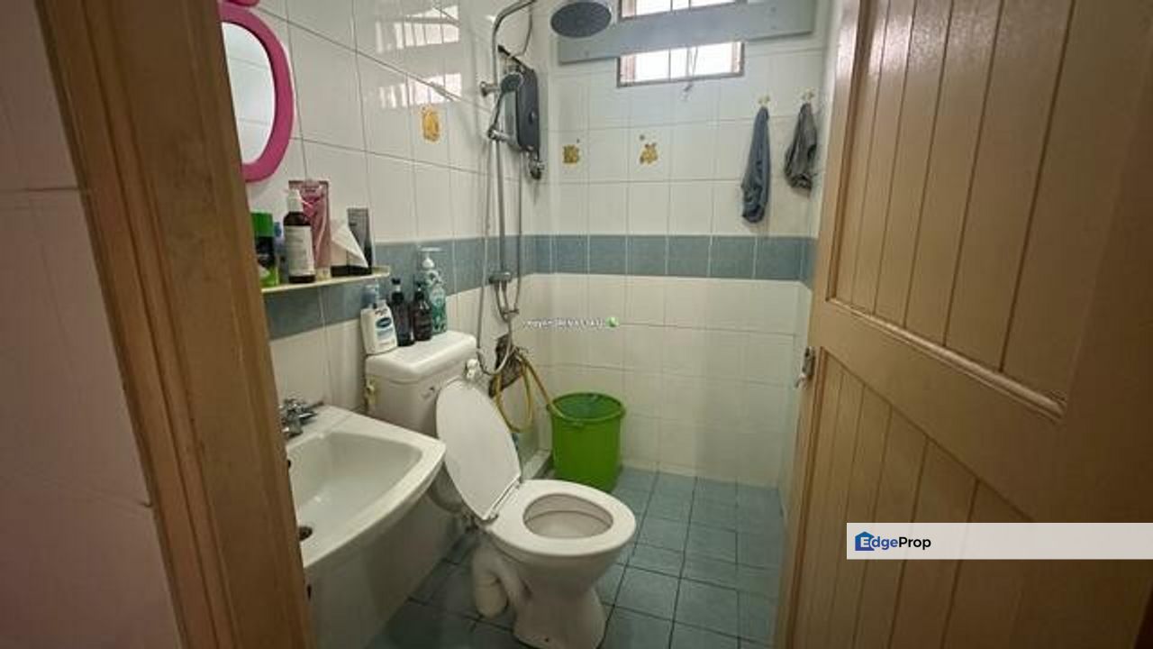 Single Storey Terrace Corner at Janting Batu Kawa for sale, , 