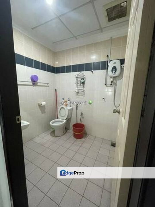 Double Storey Terrace Intermediate at Beverly Garden, Siburan (13th Mile) for sale, , 