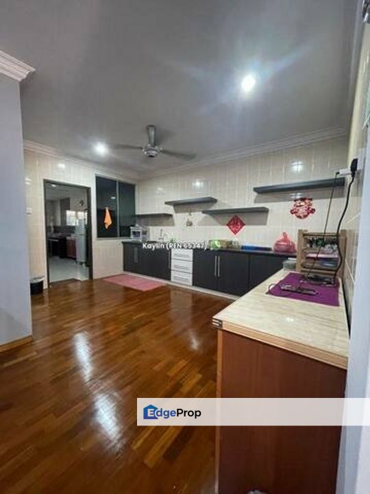 Double Storey Terrace Intermediate at Beverly Garden, Siburan (13th Mile) for sale, , 