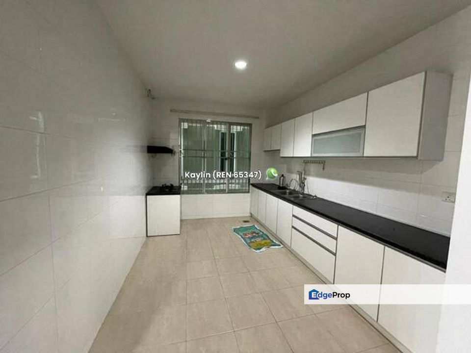 3 Bedrooms at The Ryegates opposite airport for Sale, , 