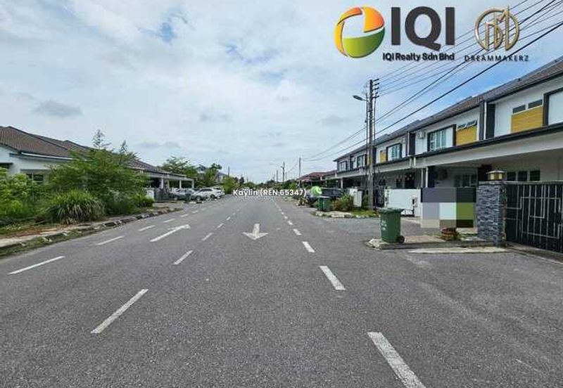 Double Storey Terrace at Jalan APT Samarahan open for sale