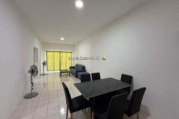 Pine Square brand new unit at SP Lodge Batu Kawa for rent