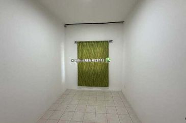 Pine Square brand new unit at SP Lodge Batu Kawa for rent