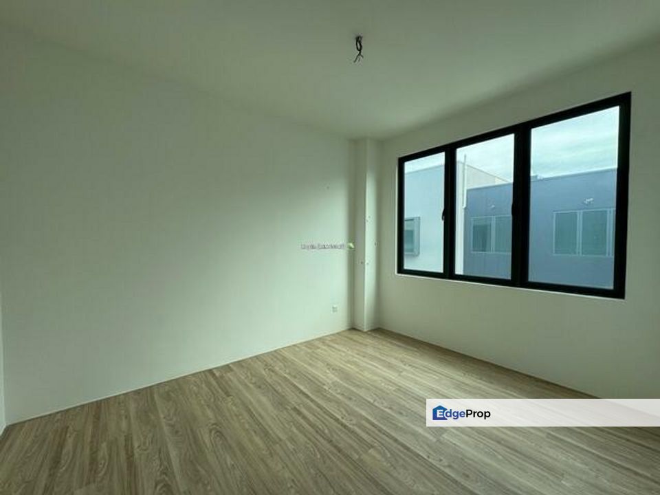 SÓL Estate Duplex, 2 Storey Bespoke Semi-Detached (Batu Kawa) for sale, , 