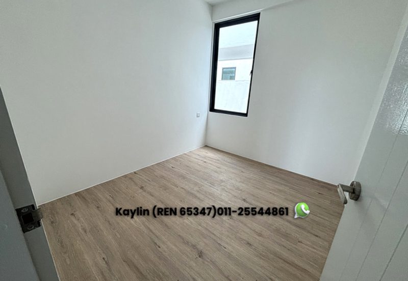 Tropics City highest floor 3 bedrooms unit for sale (Jalan Song, King Centre)