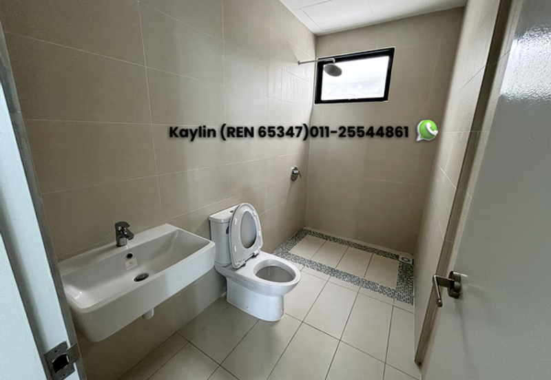 Tropics City highest floor 3 bedrooms unit for sale (Jalan Song, King Centre)