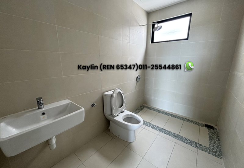 Tropics City highest floor 3 bedrooms unit for sale (Jalan Song, King Centre)
