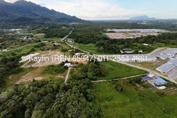 Single Storey Terrace/ Semi-Detached at Hyde Park, Matang - Sungai Tengah open for Booking