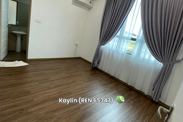 Brand New 3 Storey intermediate at Aurora Height Moyan for Sale