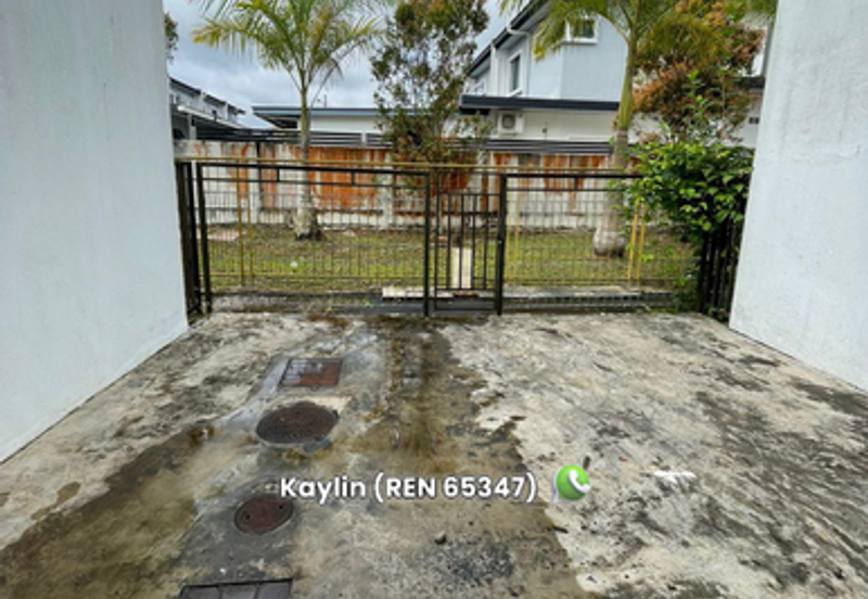 Brand New 3 Storey intermediate at Aurora Height Moyan for Sale