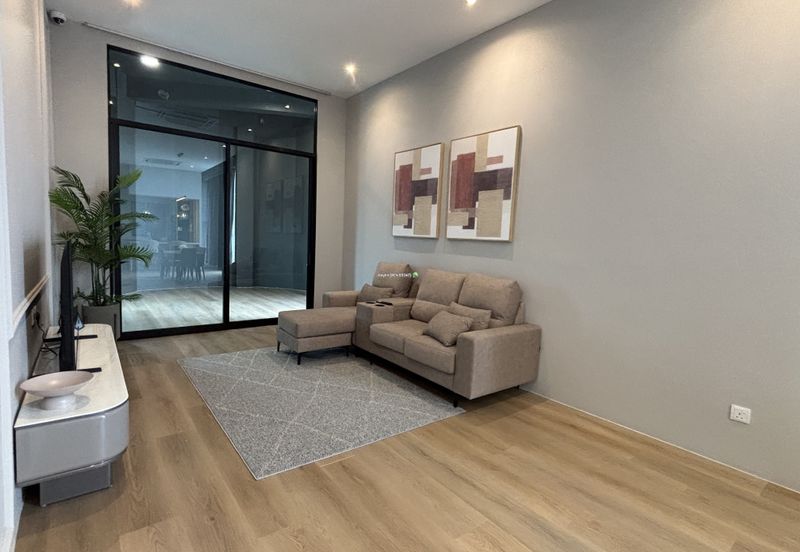 Gated & Guarded Miltonia Residence @ Moyan – For Sale