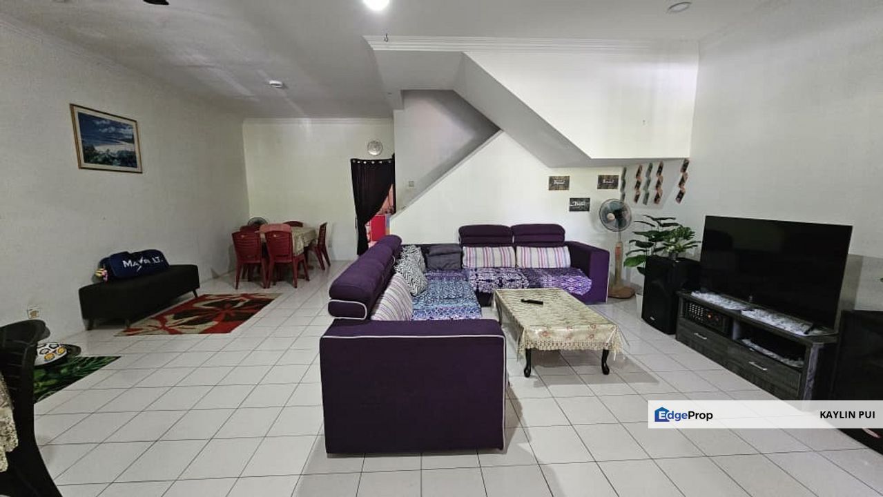 Double Storey Terrace Intermediate House at Sri Segedup Batu Kawa For Sale, Sarawak, Kuching