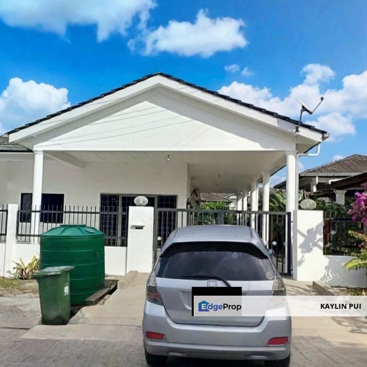 Single Storey Semi-Detached house at Taman Millenium Garden 13th Mile Jalan Kuching - Serian for sale, Sarawak, Kuching