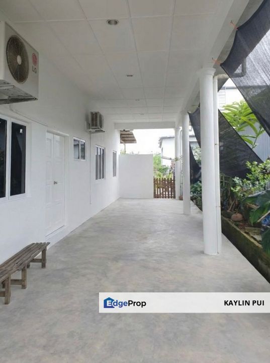 Single Storey Semi-Detached house at Taman Millenium Garden 13th Mile Jalan Kuching - Serian for sale, Sarawak, Kuching