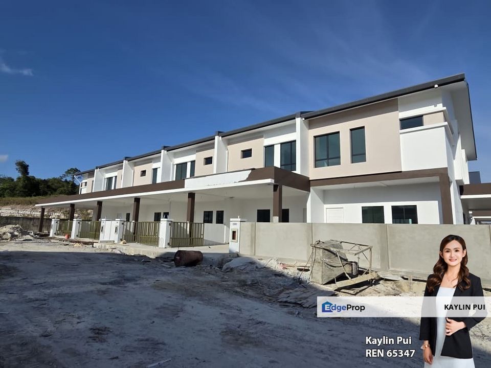 Double Storey Terrace Intermediate at Lotak Villa 5, Stephen Yong open for booking, Sarawak, Kuching