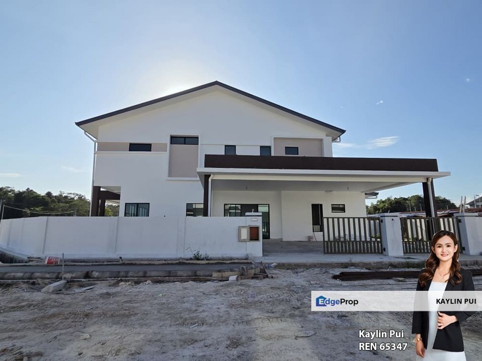 Double Storey Terrace Intermediate at Lotak Villa 5, Stephen Yong open for booking, Sarawak, Kuching