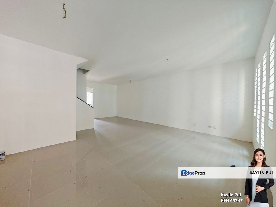 Double Storey Terrace Intermediate at 10th Mile Taman Impiana, Kuap for sale, Sarawak, Kota Samarahan