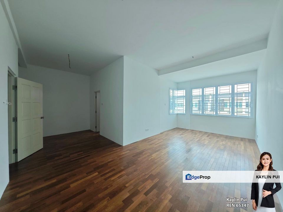 Double Storey Terrace Intermediate at 10th Mile Taman Impiana, Kuap for sale, Sarawak, Kota Samarahan