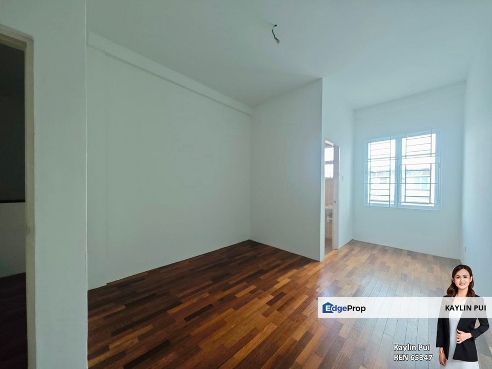 Double Storey Terrace Intermediate at 10th Mile Taman Impiana, Kuap for sale, Sarawak, Kota Samarahan