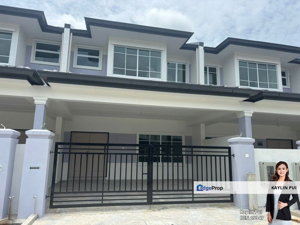 Double Storey Terrace Intermediate at Taman Berlian Stabil 12 for sale, Sarawak, Kota Samarahan