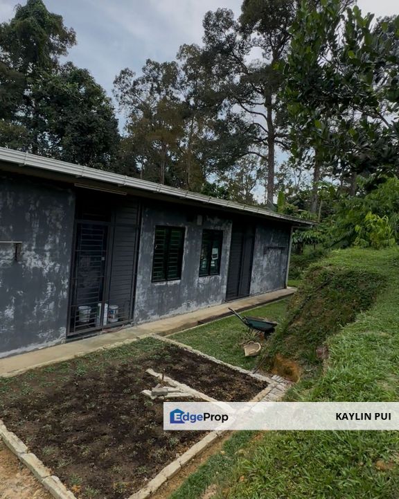 Detached Lot with Bungalow House at 10th Mile For Sale, Sarawak, Kuching