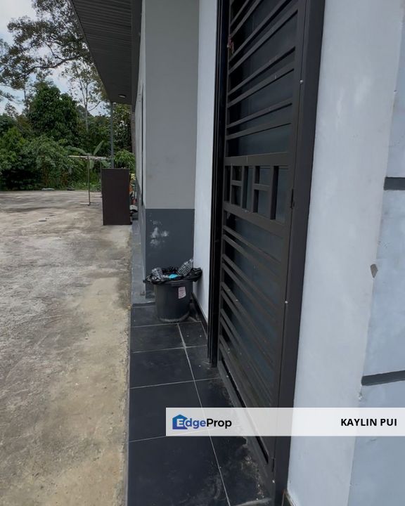 Detached Lot with Bungalow House at 10th Mile For Sale, Sarawak, Kuching