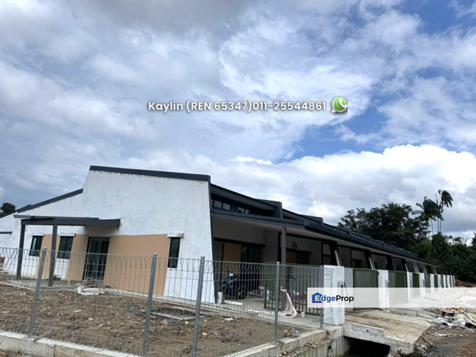 Taman Maya, Single Storey Terrace Corner House Stakan 7th mile