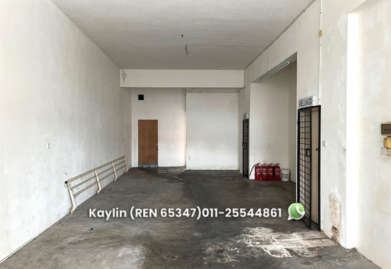 First floor shoplot at 7th mile for rent