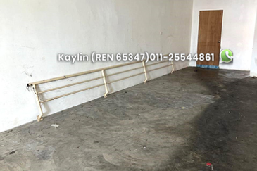 First floor shoplot at 7th mile for rent