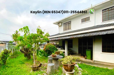 Double Storey Semi-Detached House at Green Height, Stampin Tengah