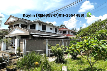 Double Storey Semi-Detached House at Green Height, Stampin Tengah