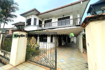 Double Storey Semi-Detached House at Green Road, Kuching (Prime Area)