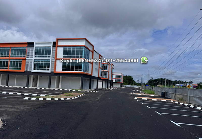 Serian Tarat Commercial 3-storey Shoplot for Sale