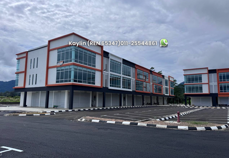 Serian Tarat Commercial 3-storey Shoplot for Sale
