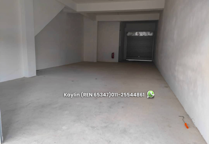 Serian Tarat Commercial 3-storey Shoplot for Sale