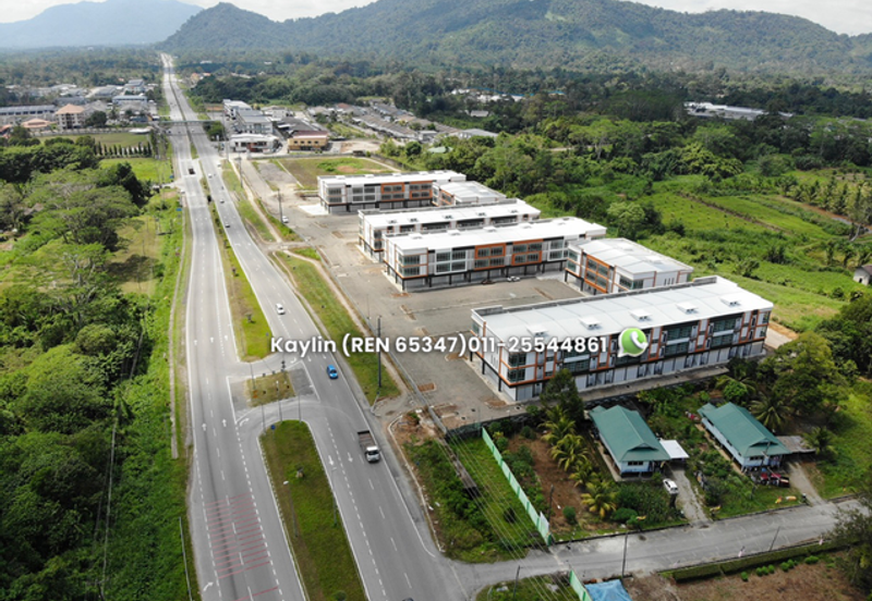 Serian Tarat Commercial 3-storey Shoplot for Sale