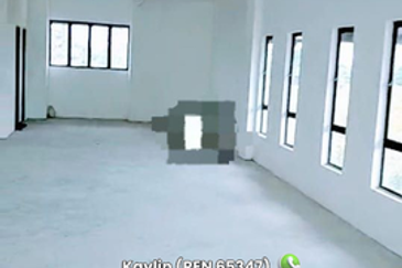 First Floor Intermediate/Corner Shoplot for Rent