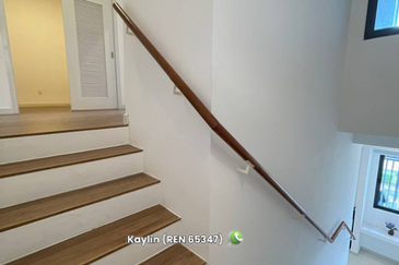 Alyvia brand new upper unit townhouse @ Northbank for rent