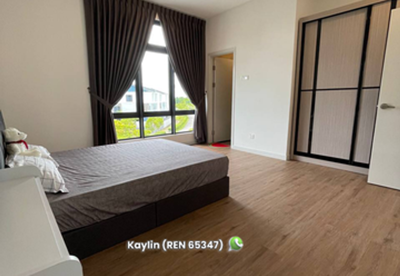 Alyvia brand new upper unit townhouse @ Northbank for rent