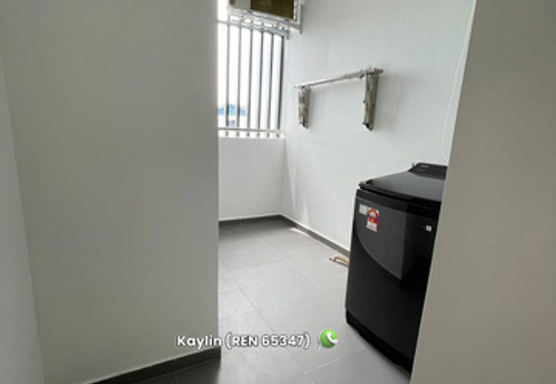 Alyvia brand new upper unit townhouse @ Northbank for rent