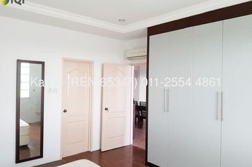 De Summit Condominium