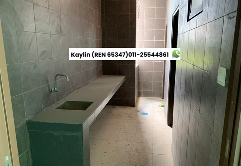 D'Belle Residence Corner Townhouse 2.5 storey Upper Unit for sale [Below Bank Value]